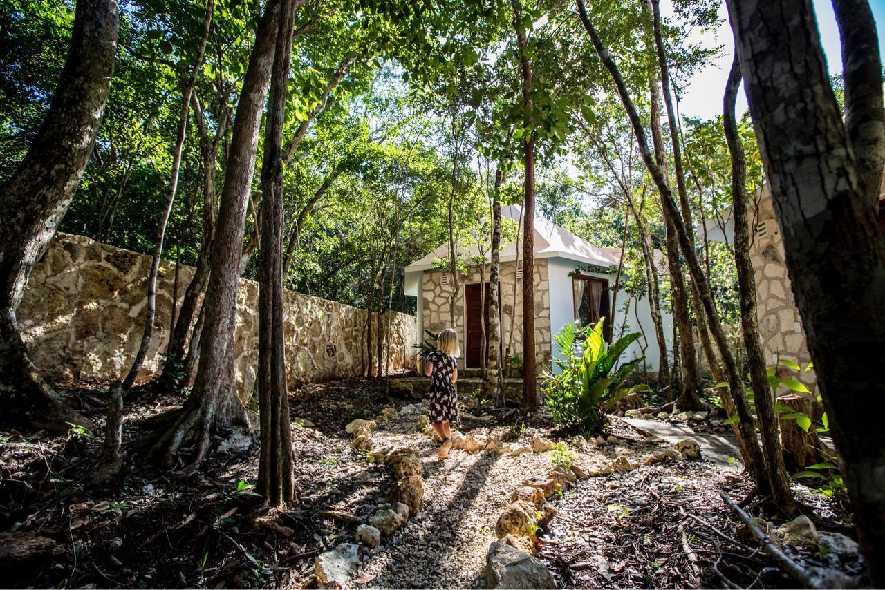 Escarabajo Rojo Bed & Breakfast Tulum Exterior photo